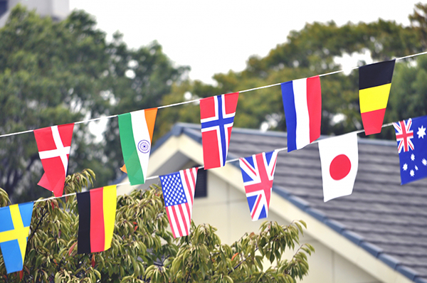 �Г��^����@���E����E�^�c